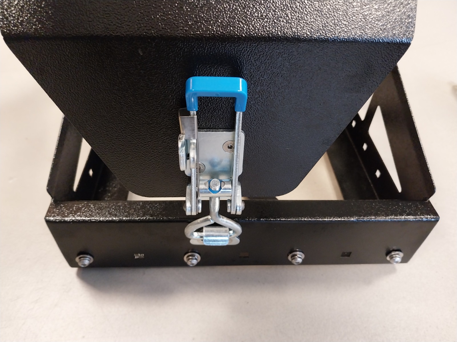 Onca Roofrack Double Jerrycan Halterung – Bild 3