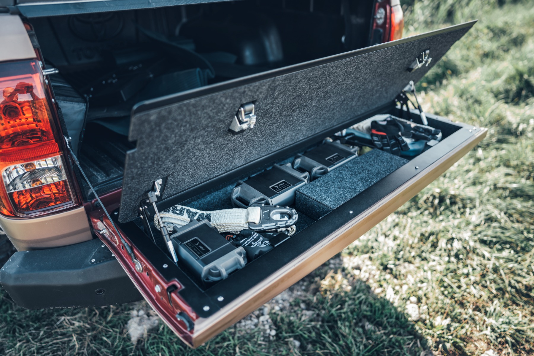Huracan Fabrication Isuzu D-Max (2012-2020) Heckklappenablage Mod-Pulverbeschichtet – Bild 2