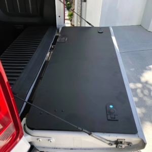 Huracan Fabrication Volkswagen Amarok (2010-2022) Heckklappenablage Mod-Deckelschutz